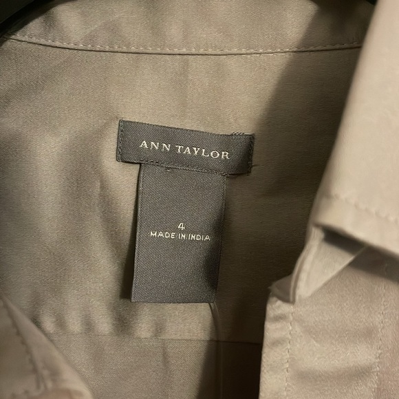 Ann Taylor Plaid Essential Shirt women’s size 4 (S)  metal shiny gray fitted NWT - Picture 4 of 16